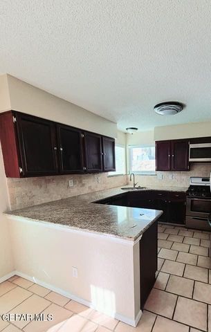 765 COLCHESTER Drive, El Paso, TX 79912