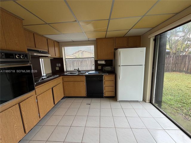 10828 SW 132nd Cir Ct, Miami, FL 33186