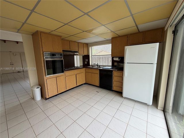 10828 SW 132nd Cir Ct, Miami, FL 33186