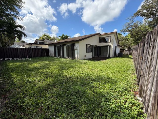 10828 SW 132nd Cir Ct, Miami, FL 33186