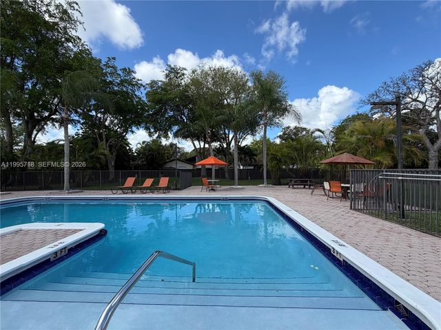 10828 SW 132nd Cir Ct, Miami, FL 33186