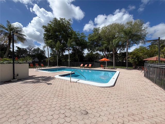10828 SW 132nd Cir Ct, Miami, FL 33186