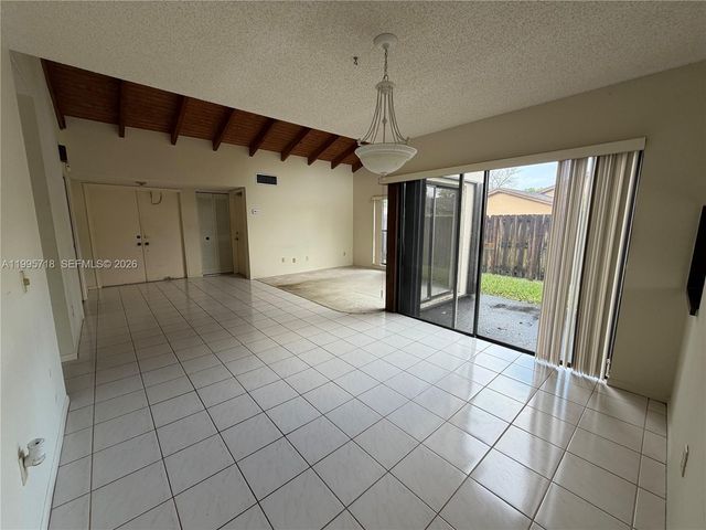 10828 SW 132nd Cir Ct, Miami, FL 33186