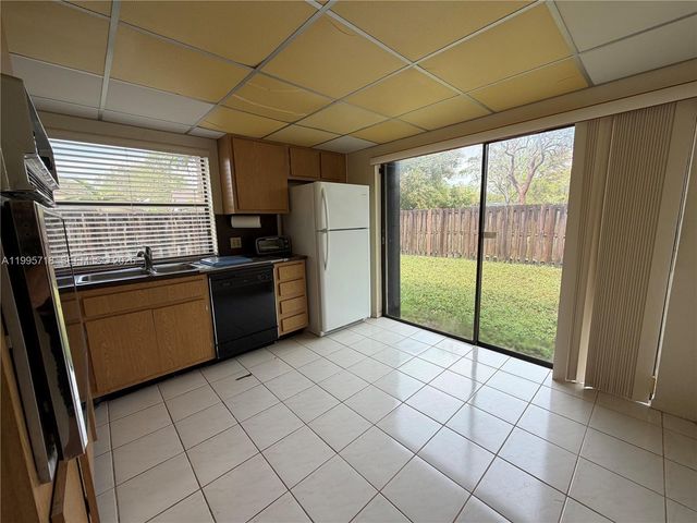 10828 SW 132nd Cir Ct, Miami, FL 33186