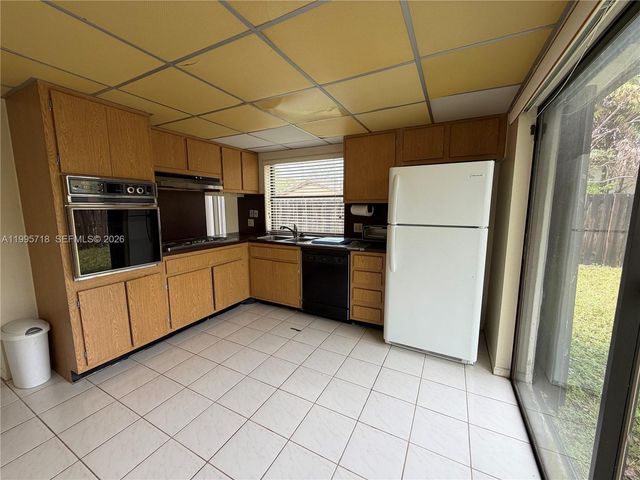 10828 SW 132nd Cir Ct, Miami, FL 33186