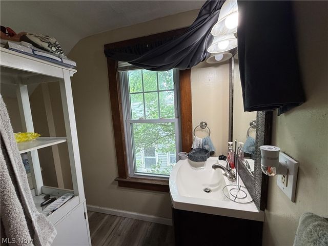 1360 Meadowbrook Avenue SE, Warren, OH 44484