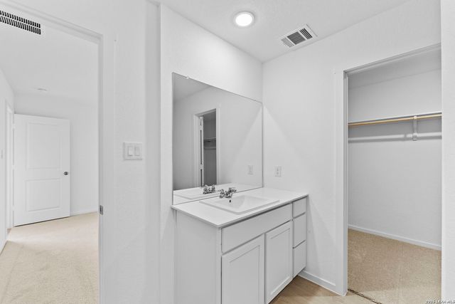 14915 Warwick Shire, San Antonio, TX 78254