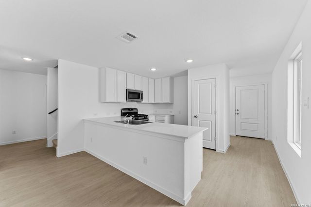 14915 Warwick Shire, San Antonio, TX 78254