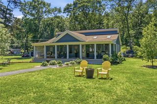 53 Greenbush Road, Warwick, RI 02818