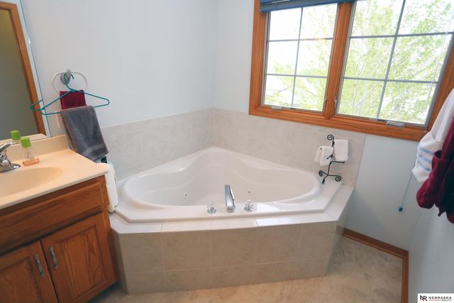 1629 N 173rd Street, Omaha, NE 68118