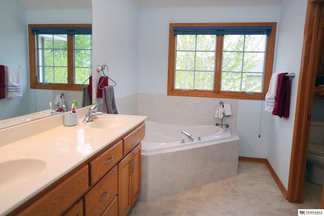 1629 N 173rd Street, Omaha, NE 68118
