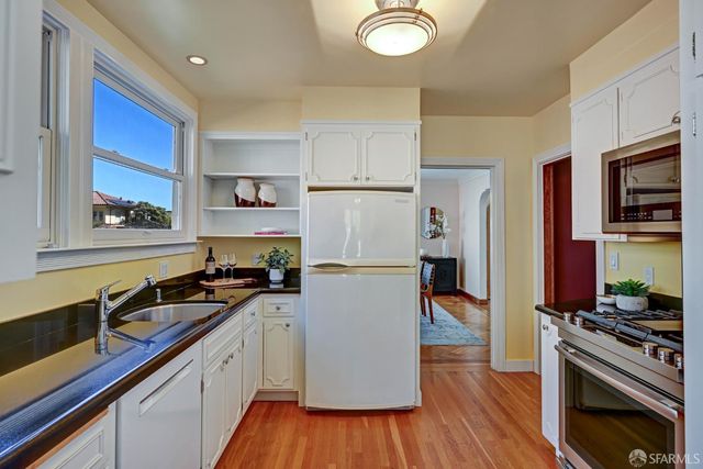 376 Moncada Way, San Francisco, CA 94127