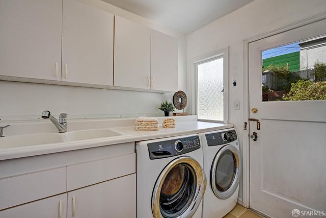 376 Moncada Way, San Francisco, CA 94127