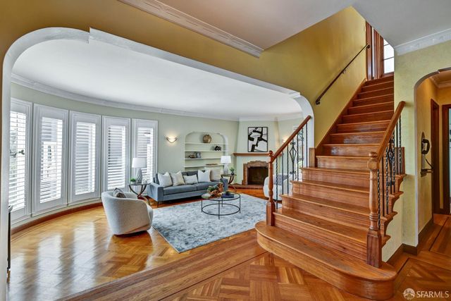 376 Moncada Way, San Francisco, CA 94127