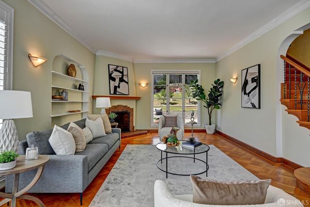 376 Moncada Way, San Francisco, CA 94127
