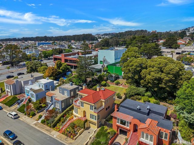 376 Moncada Way, San Francisco, CA 94127