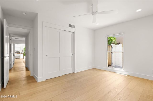 241 E FOREST HILLS Drive, Phoenix, AZ 85022