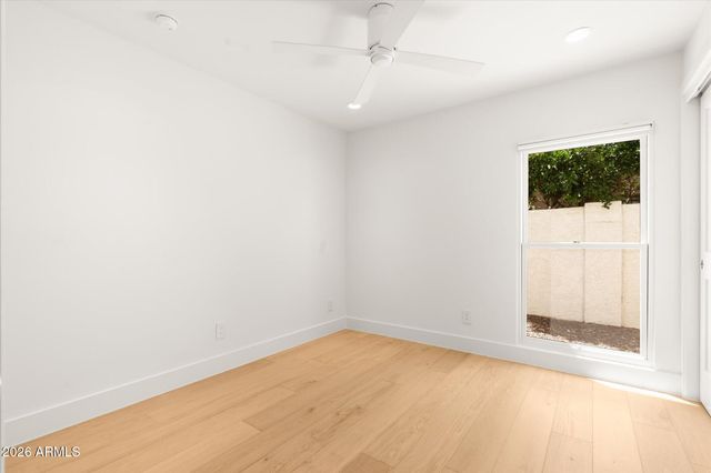 241 E FOREST HILLS Drive, Phoenix, AZ 85022