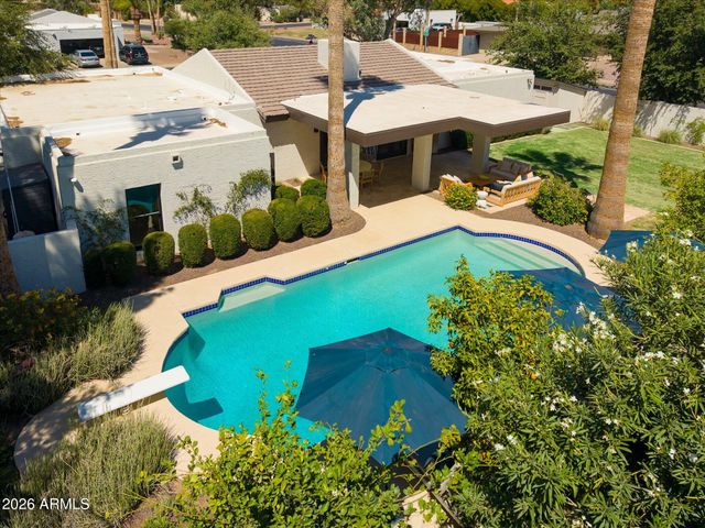 241 E FOREST HILLS Drive, Phoenix, AZ 85022