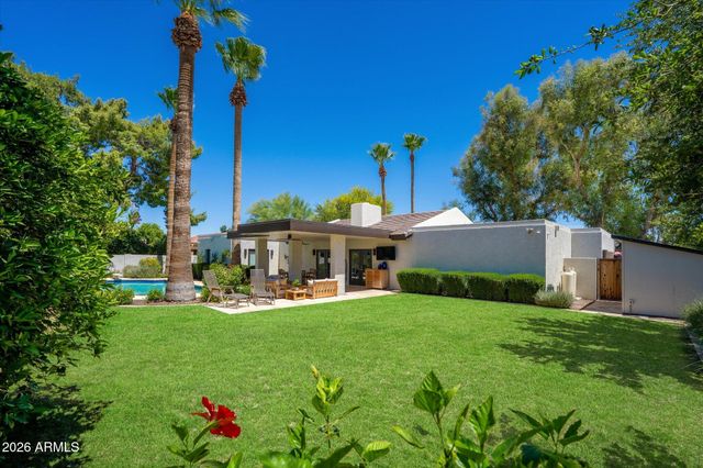 241 E FOREST HILLS Drive, Phoenix, AZ 85022