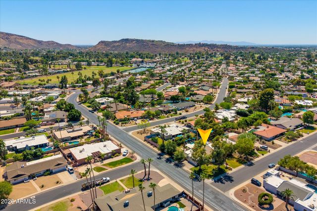 241 E FOREST HILLS Drive, Phoenix, AZ 85022