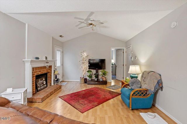 204 Thorncrest Drive, Apex, NC 27539