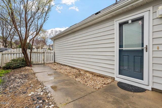 204 Thorncrest Drive, Apex, NC 27539