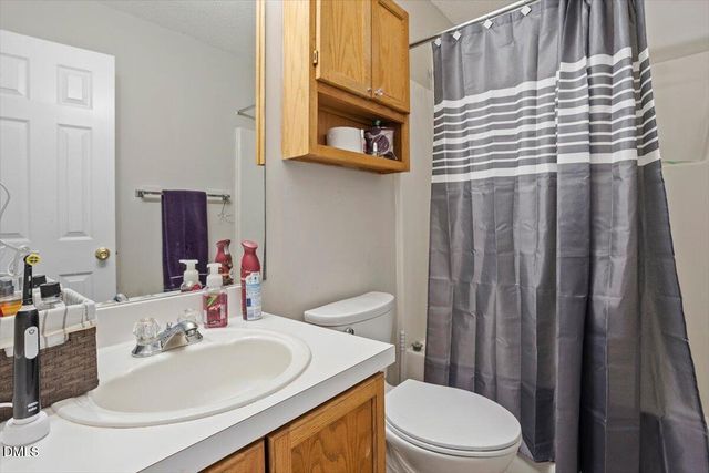 204 Thorncrest Drive, Apex, NC 27539