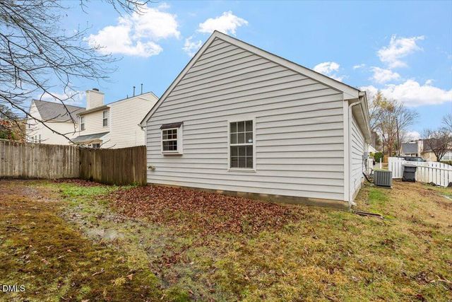 204 Thorncrest Drive, Apex, NC 27539