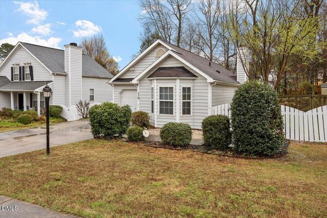 204 Thorncrest Drive, Apex, NC 27539