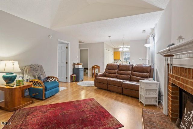 204 Thorncrest Drive, Apex, NC 27539