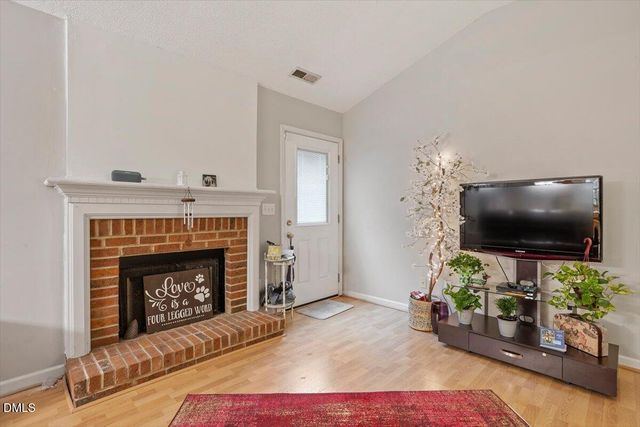 204 Thorncrest Drive, Apex, NC 27539