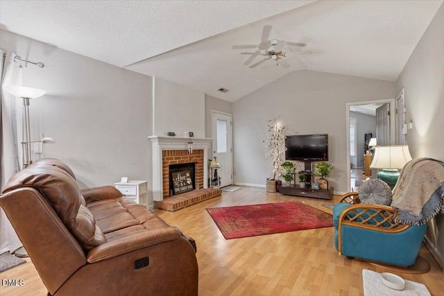 204 Thorncrest Drive, Apex, NC 27539