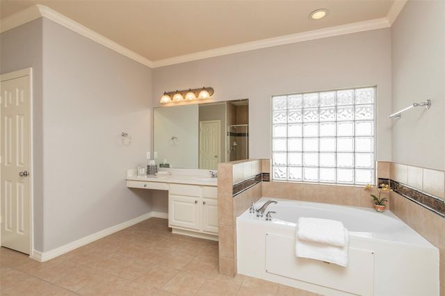 10126 Holly Chase Drive, Houston, TX 77042