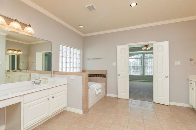 10126 Holly Chase Drive, Houston, TX 77042