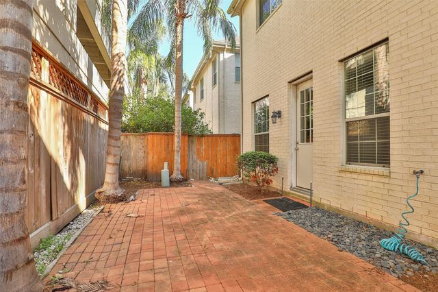 10126 Holly Chase Drive, Houston, TX 77042