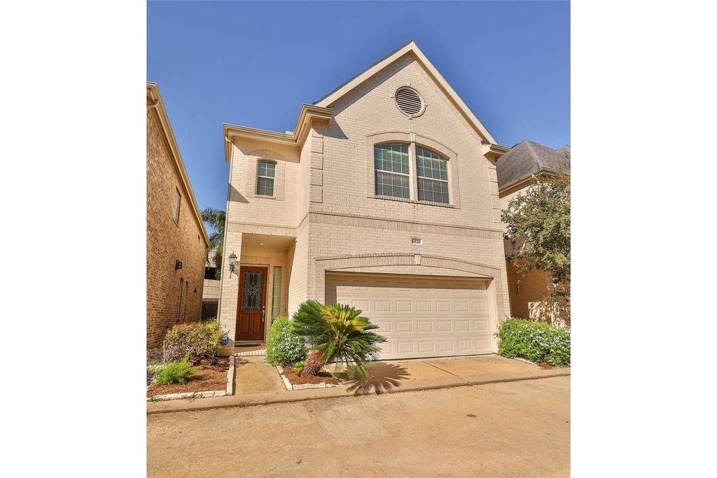 10126 Holly Chase Drive, Houston, TX 77042