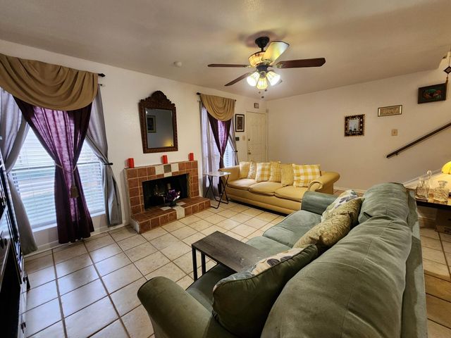 2110 Wilcrest Drive 101, Houston, TX 77042