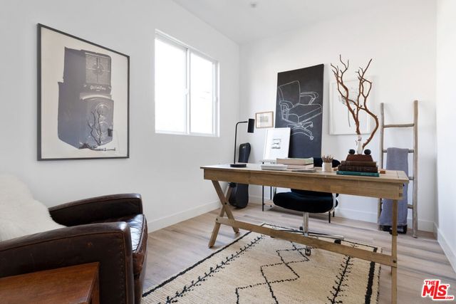 2512 Berkeley Avenue, Los Angeles, CA 90026