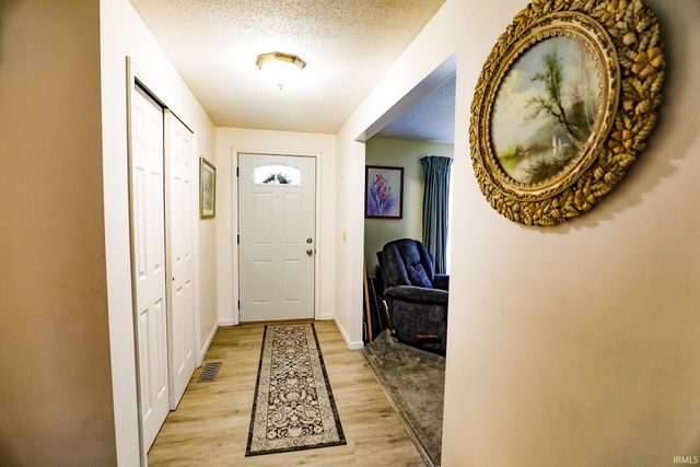 9619 Creek Bed Place, Fort Wayne, IN 46804