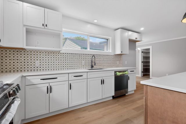 230 Pennsylvania Street, Houston, TX 77029