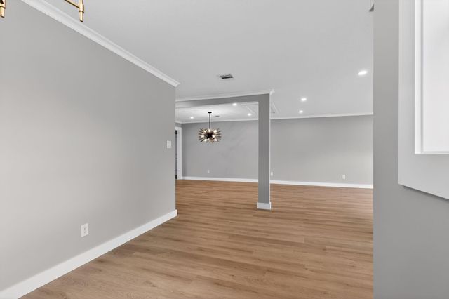 230 Pennsylvania Street, Houston, TX 77029