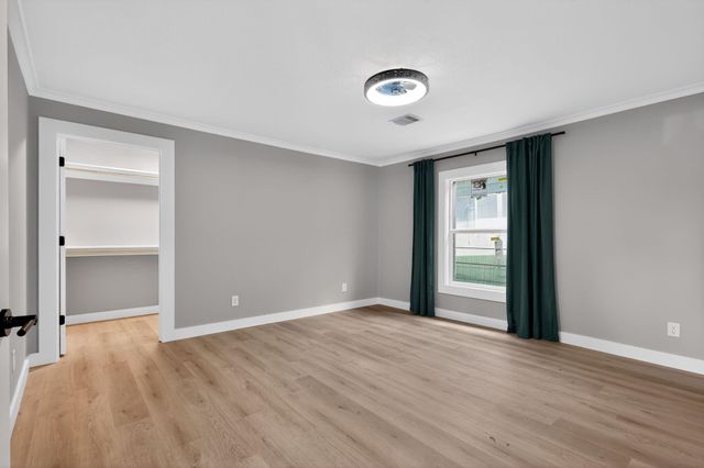 230 Pennsylvania Street, Houston, TX 77029