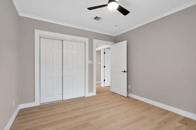 230 Pennsylvania Street, Houston, TX 77029