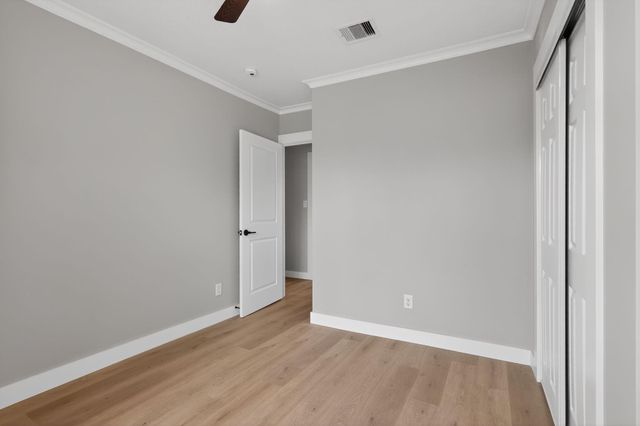 230 Pennsylvania Street, Houston, TX 77029