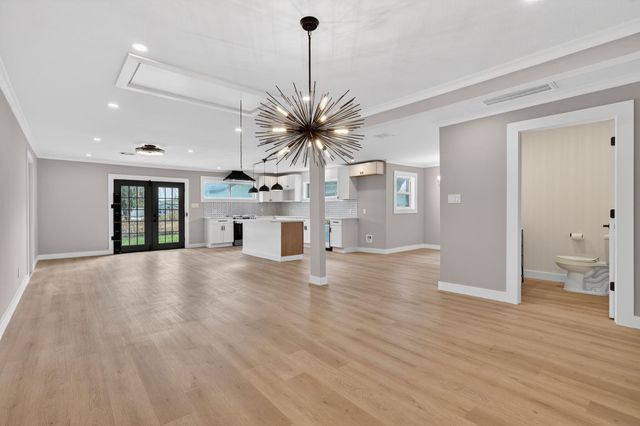 230 Pennsylvania Street, Houston, TX 77029