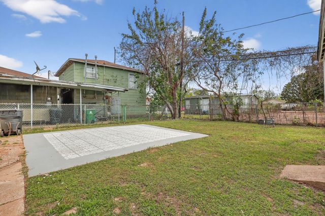 230 Pennsylvania Street, Houston, TX 77029