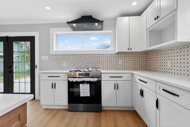 230 Pennsylvania Street, Houston, TX 77029