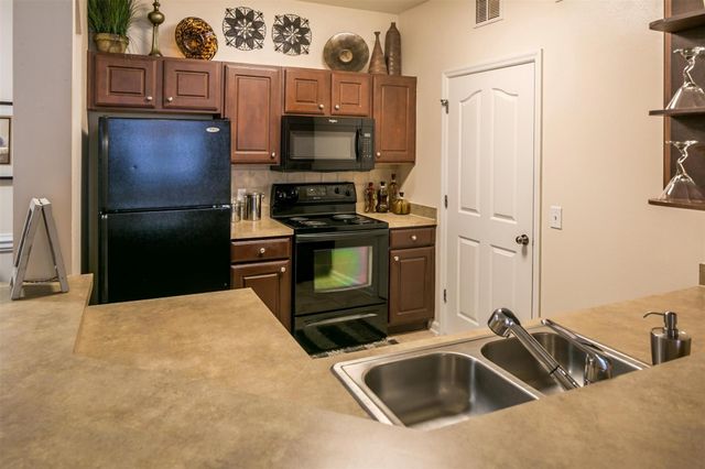 15270 Voss Road 0413, Houston, TX 77498
