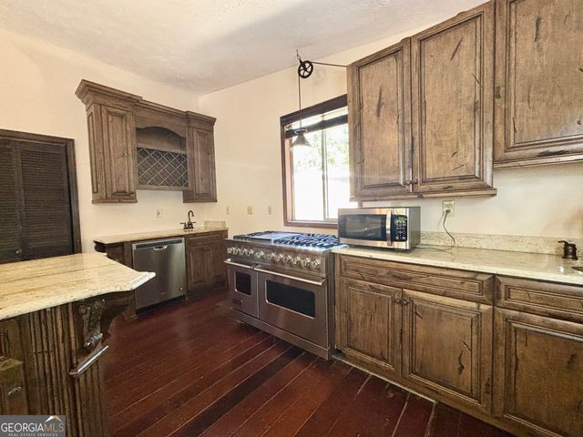 557 Benttree Circle, Toccoa, GA 30577